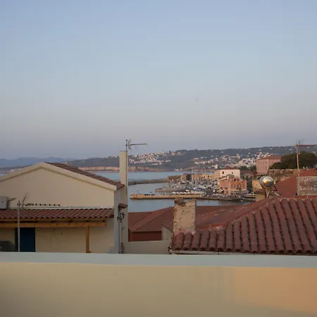 Milli Nyaraló Hriszí Aktí Haniá