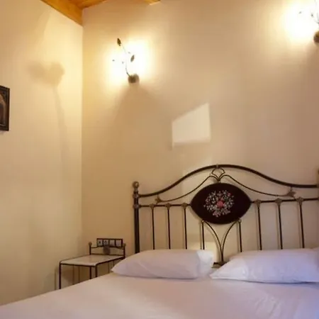 Milli * Hriszí Aktí Haniá